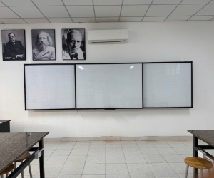 Bảng Từ Trượt Ngang 3 Tấm Chuyên Dụng Cho Phòng Học