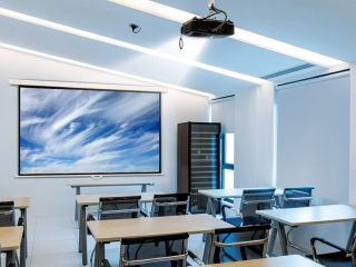 Máy Chiếu Dạy Học Và Những Tiêu Chí Quan Trọng Khi Lựa Chọn